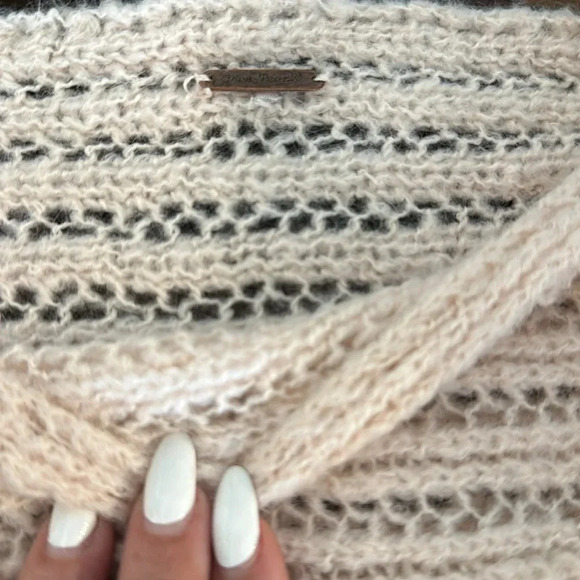 Free People Poncho - Picture 4 of 4